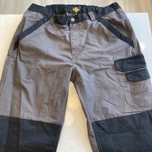 Men's Cargo Pants in Black and Brown